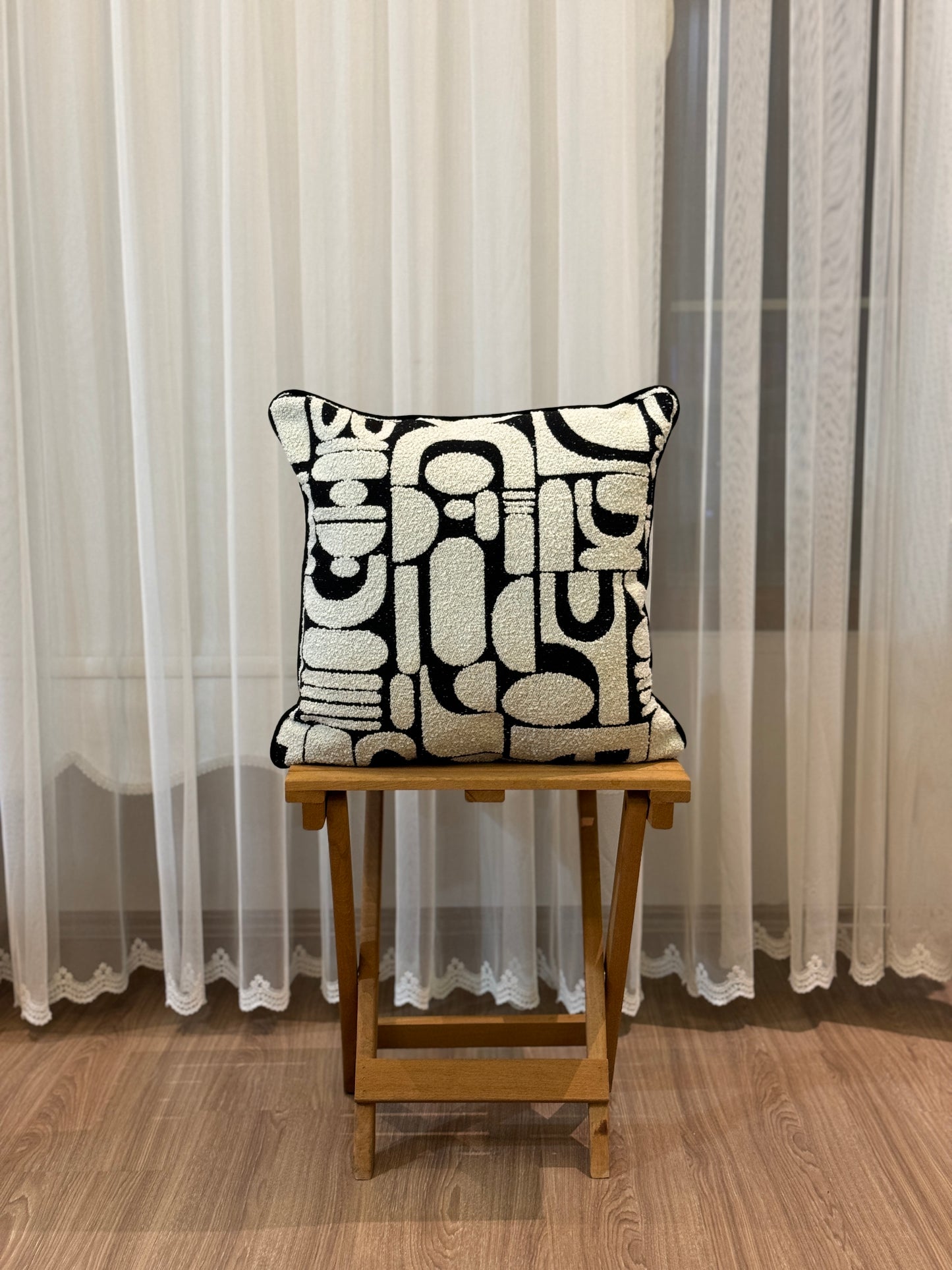 Black White Plush Texture Boucle Piped Cushion Cover