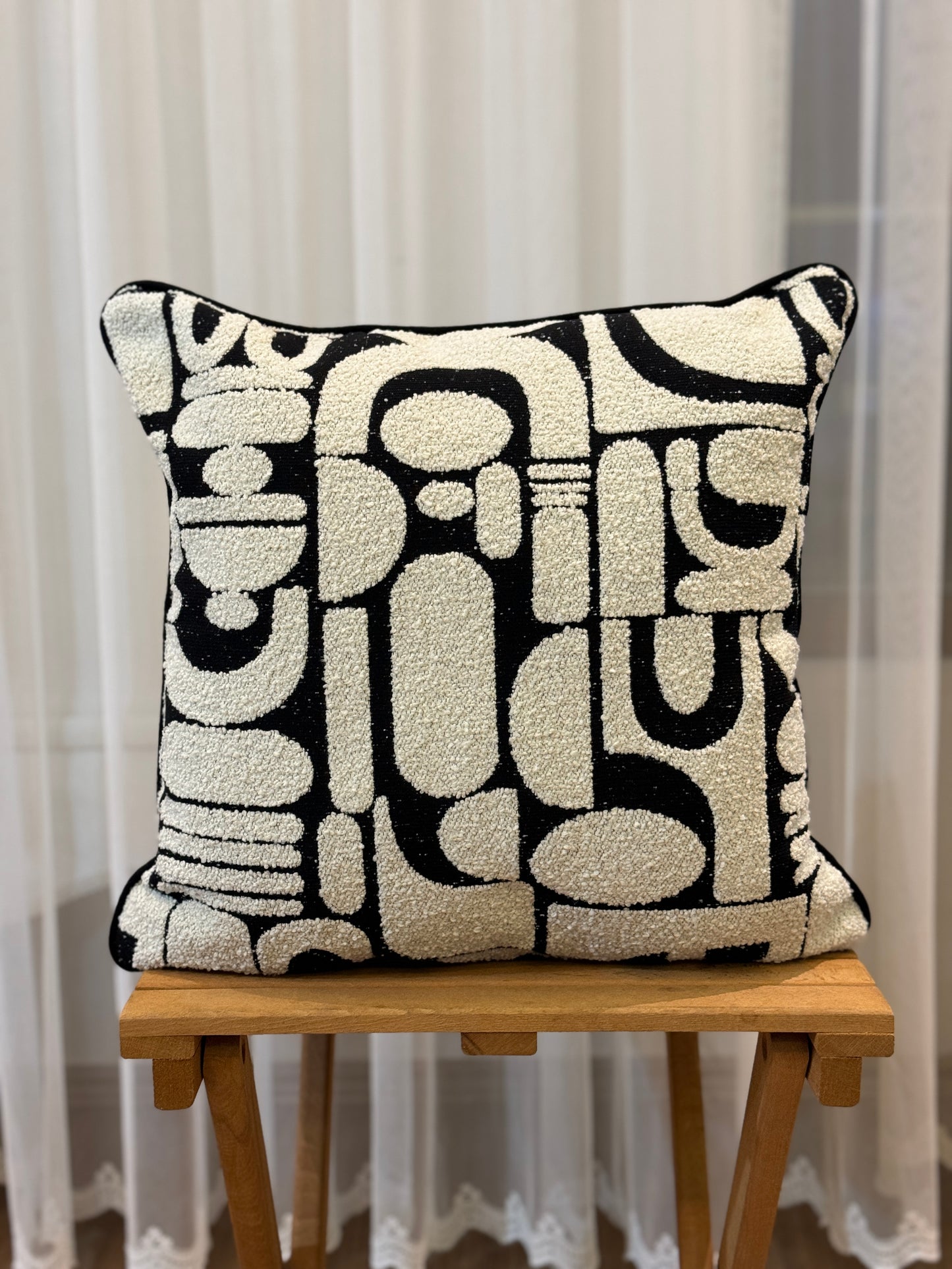 Black White Plush Texture Boucle Piped Cushion Cover