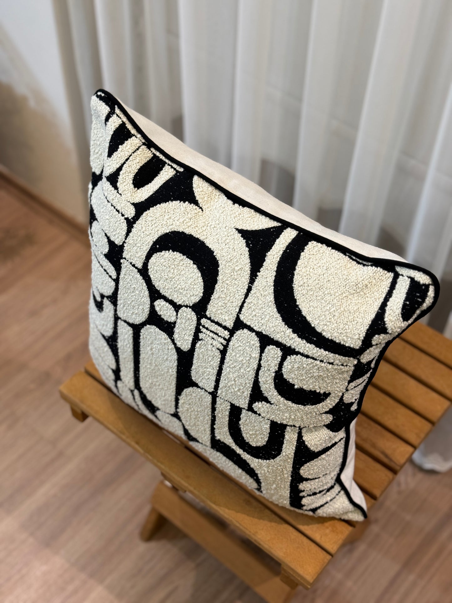 Black White Plush Texture Boucle Piped Cushion Cover
