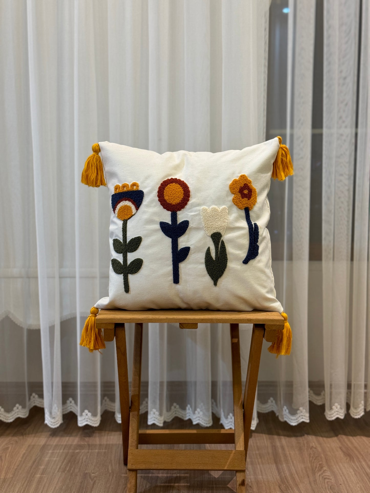 Flower Tufted Needle Punch Embroidery Cushion Cover