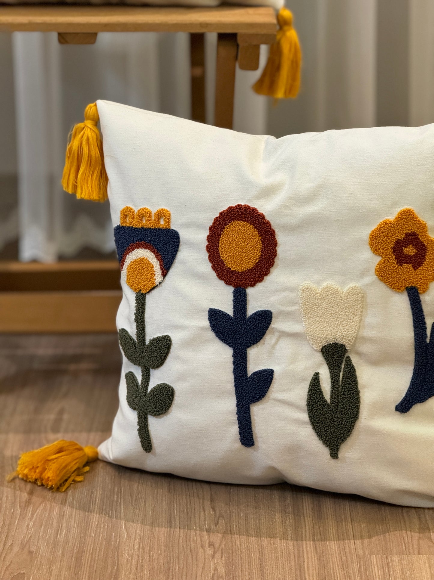 Flower Tufted Needle Punch Embroidery Cushion Cover