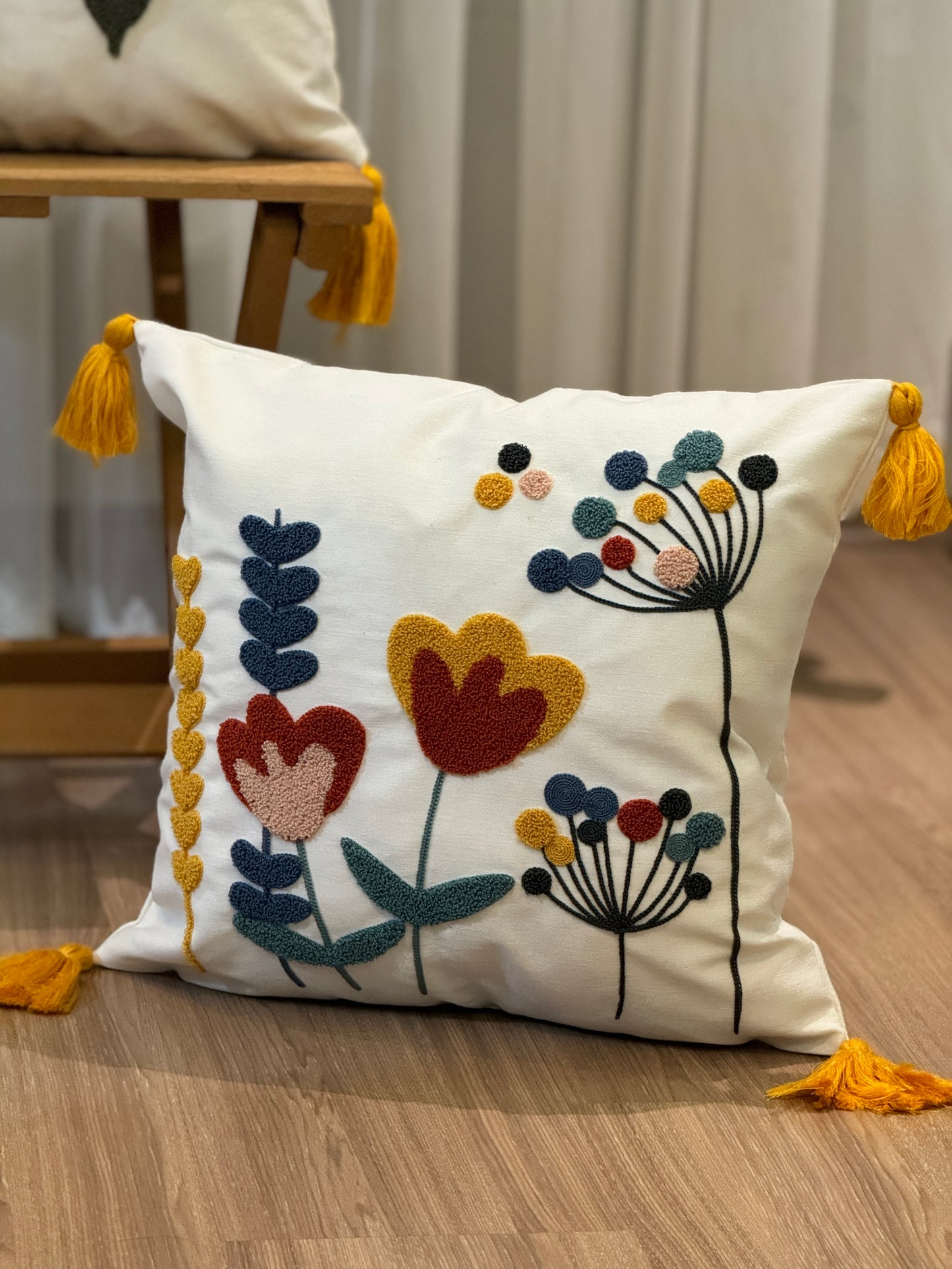 Summer Flower Tulip Embroidery Punch Tufted Pillow Cover