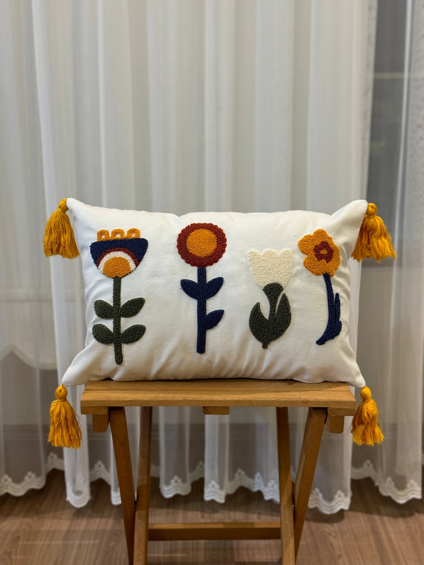 Flower Tufted Needle Punch Embroidery Cushion Cover