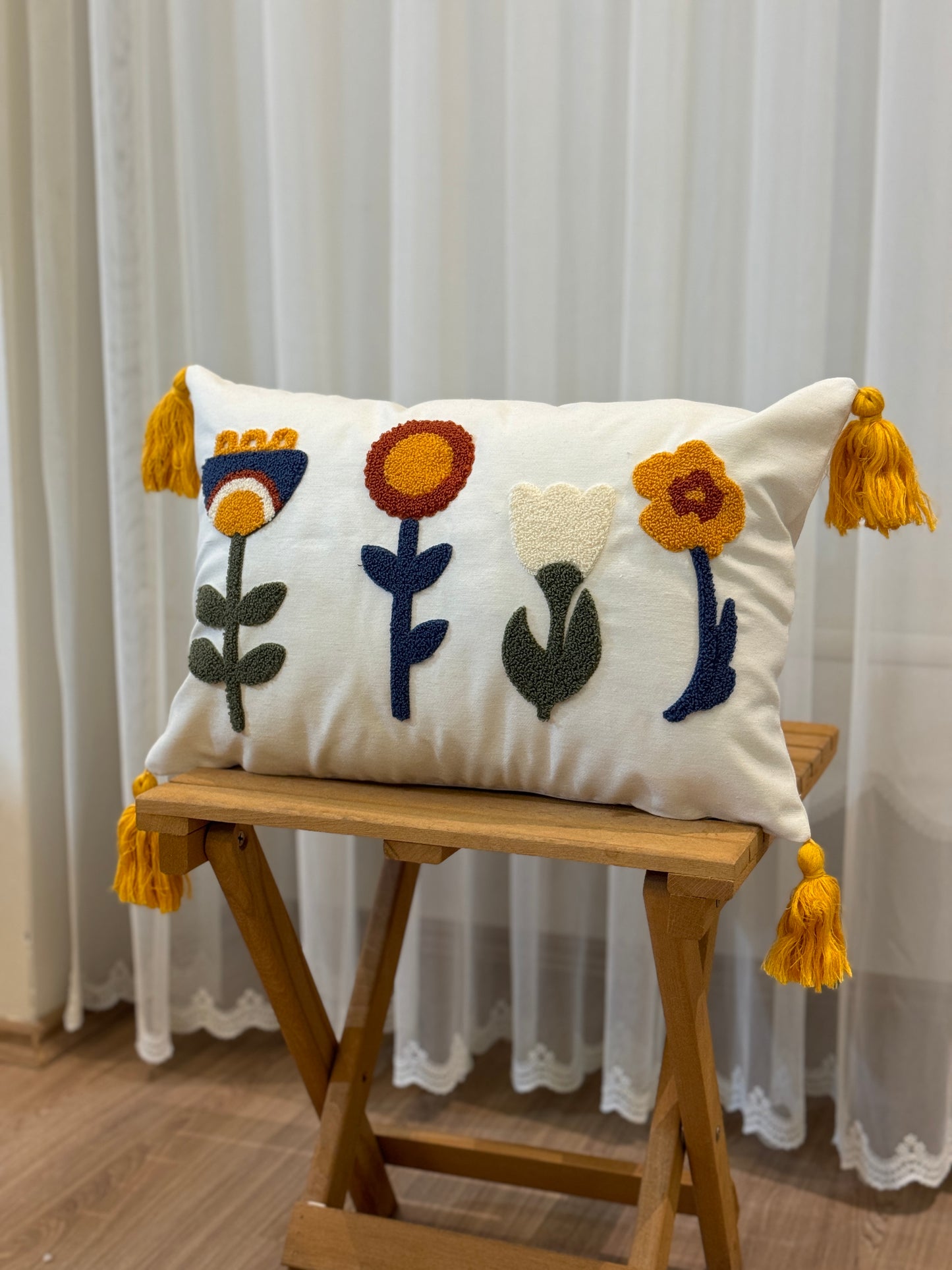 Flower Tufted Needle Punch Embroidery Cushion Cover