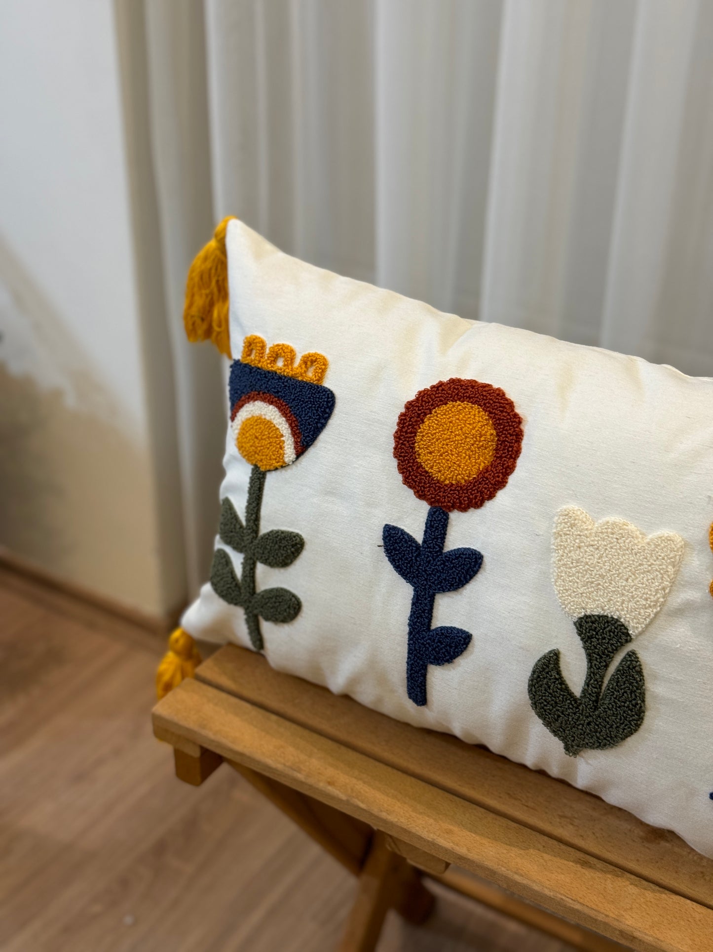 Flower Tufted Needle Punch Embroidery Cushion Cover