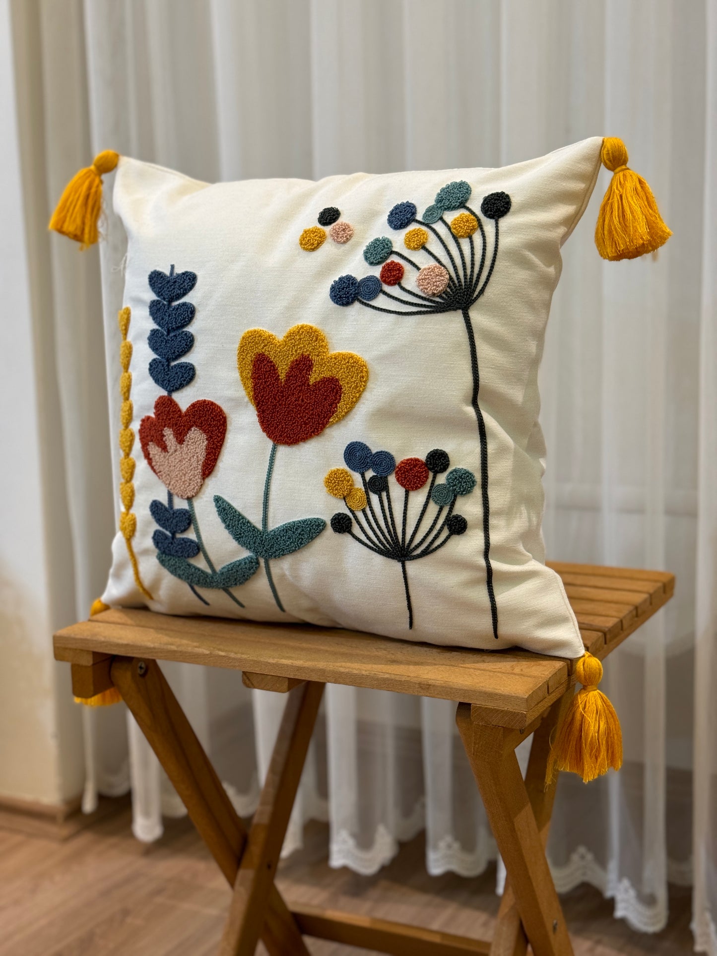 Summer Flower Tulip Embroidery Punch Tufted Pillow Cover