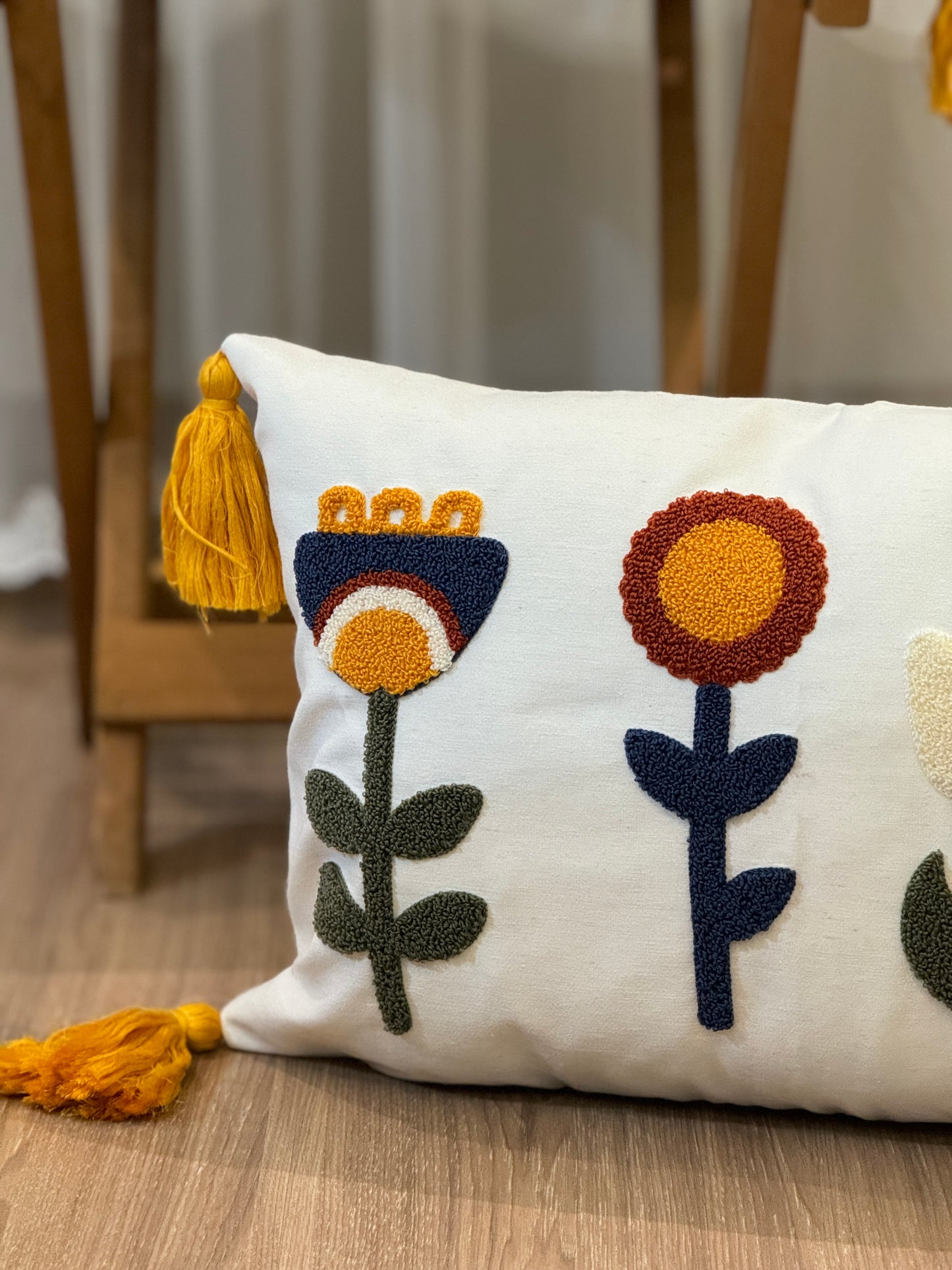 Flower Tufted Needle Punch Embroidery Cushion Cover