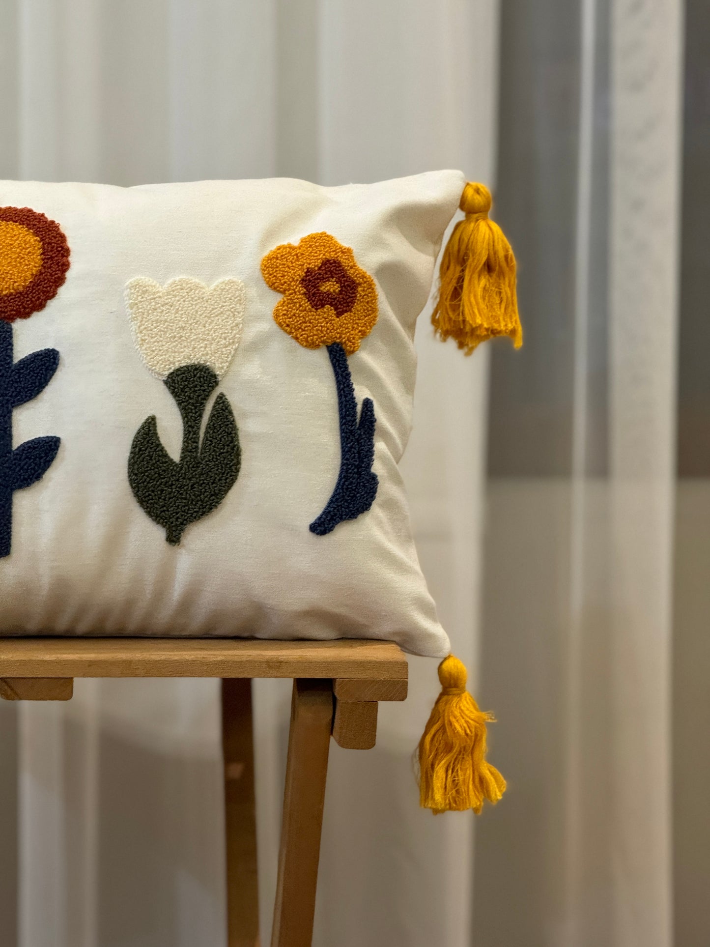 Flower Tufted Needle Punch Embroidery Cushion Cover