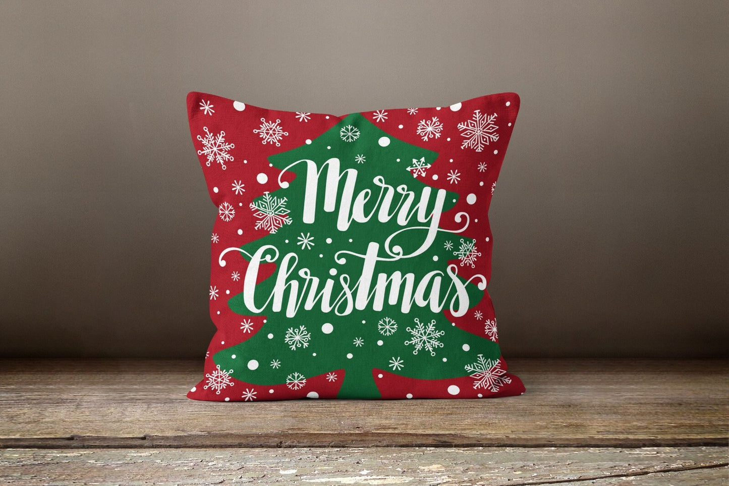 Merry Christmas Wreath Cushion Cover, Classic Holiday Design