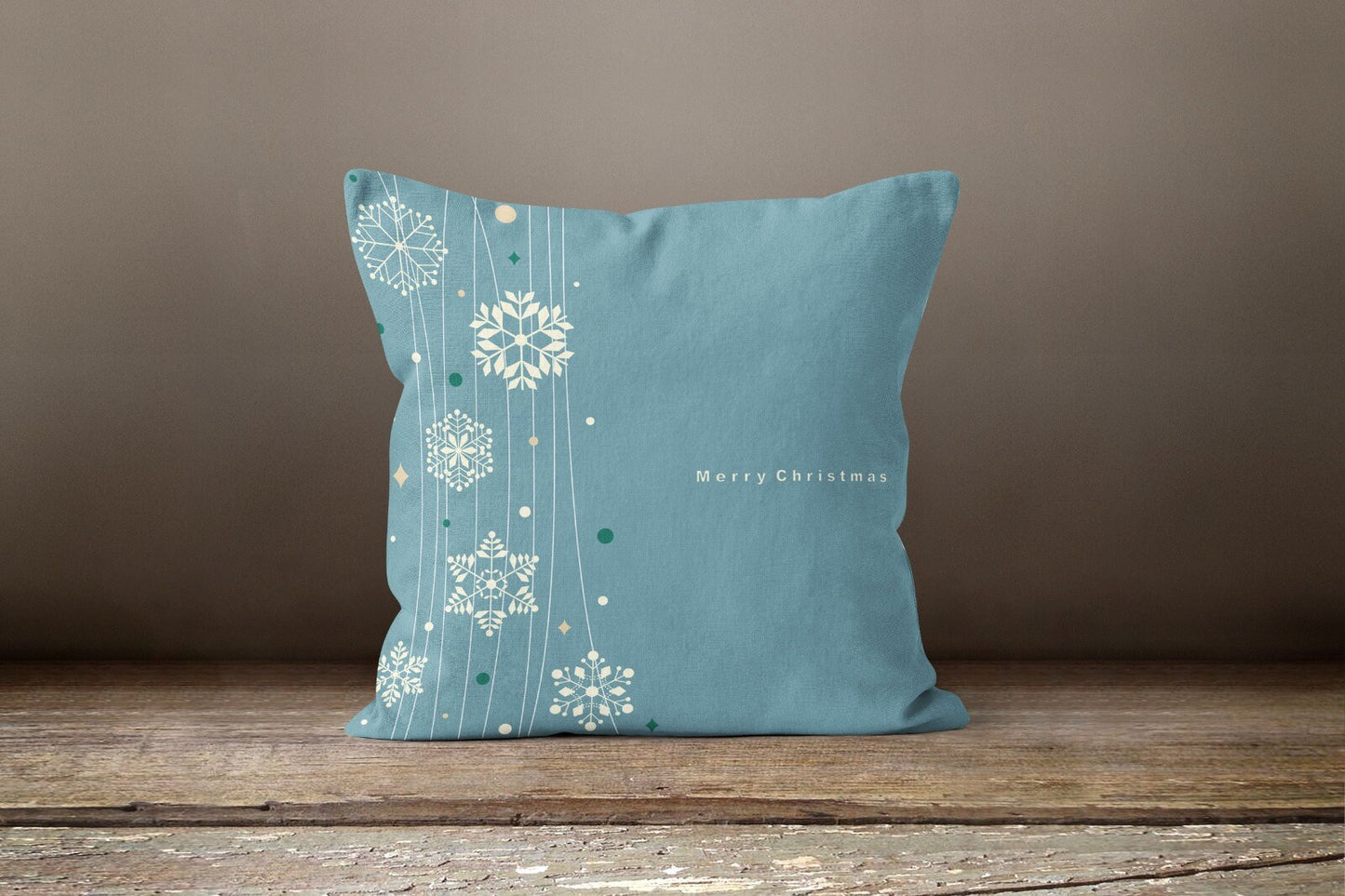 Merry Christmas Wreath Cushion Cover, Classic Holiday Design