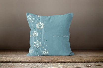 Merry Christmas Wreath Cushion Cover, Classic Holiday Design